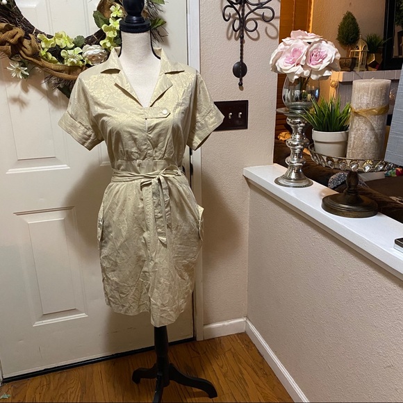 Walter Gold Thread Beautiful Light Midi Dress - Picture 2 of 14